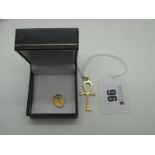 An Ankh Style Pendant, indistinctly stamped "375" and a 9ct gold heart shape padlock clasp (total