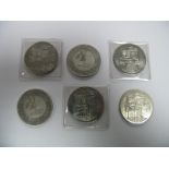 Six G.B Five Pounds Coins, 1996 (4), 1999 (2).