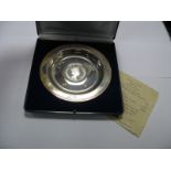 A Pobjoy Mint Sterling Silver Royal Plate Commemorating The Silver Jubilee of HM Queen Elizabeth