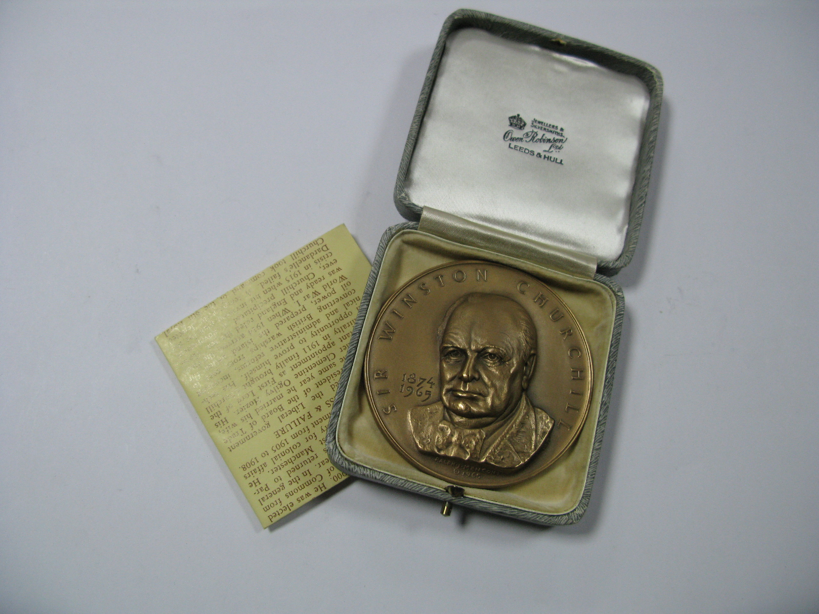 A Collection of Four Sir Winston Churchill Commemorative Medallions, to include The Churchill - Image 2 of 5