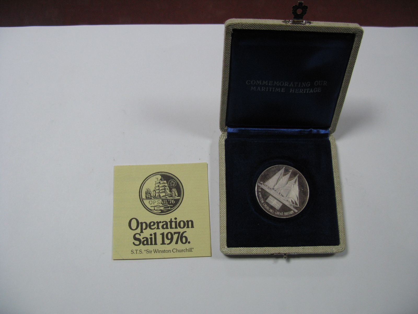 A Collection of Four Sir Winston Churchill Commemorative Medallions, to include The Churchill - Image 3 of 5