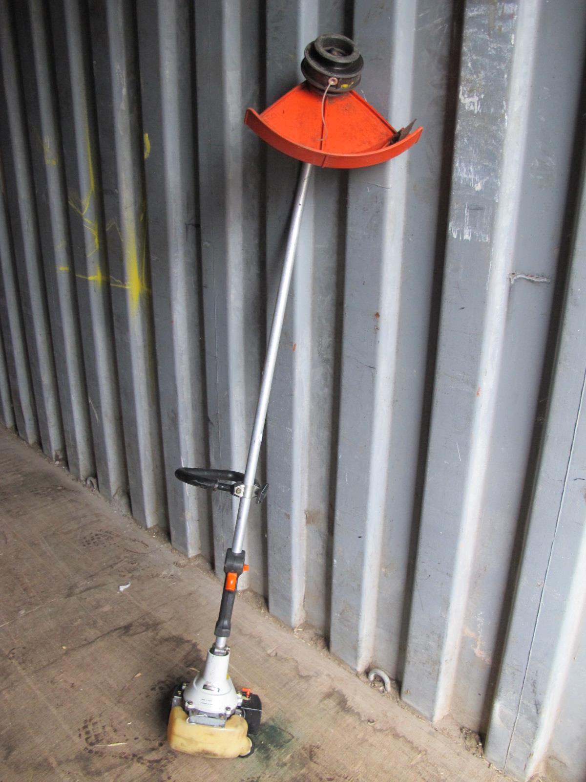 Stihl Petrol Strimmer FS 52.