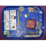 A Mixed Lot of Assorted Costume Jewellery, including assorted rings, novelty hot air balloon pendant