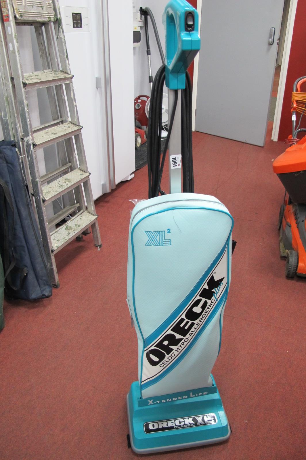 Oreck Classic XL Upright Hoover - Untested sold for parts only.