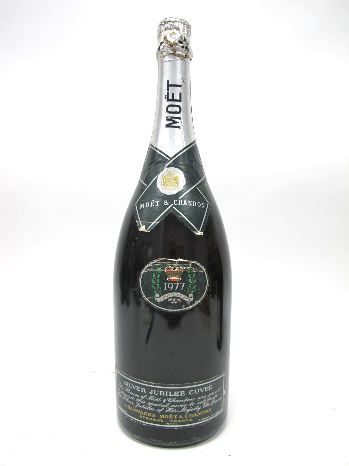Champagne - Moet & Chandon 1977 Magnum "Silver Jubilee Cuvee" Champagne, size not stated.