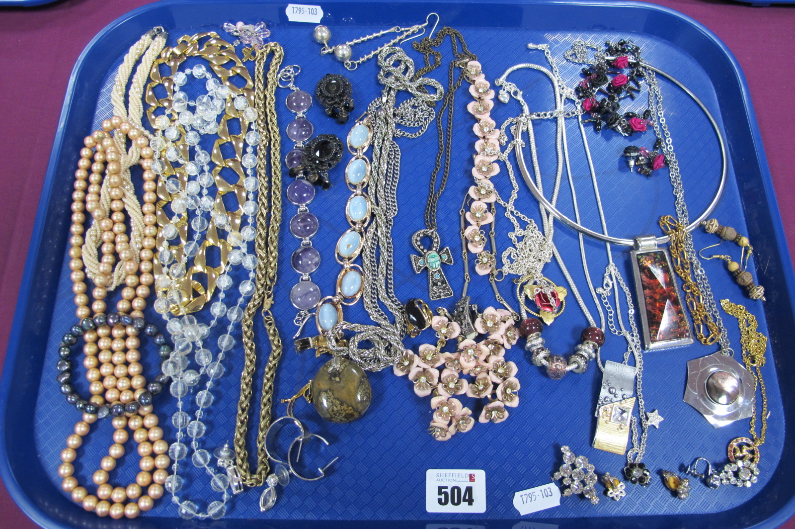 Imitation Pearl Bead Necklaces, panel style bracelets, ornate floral necklaces, a modern sliding