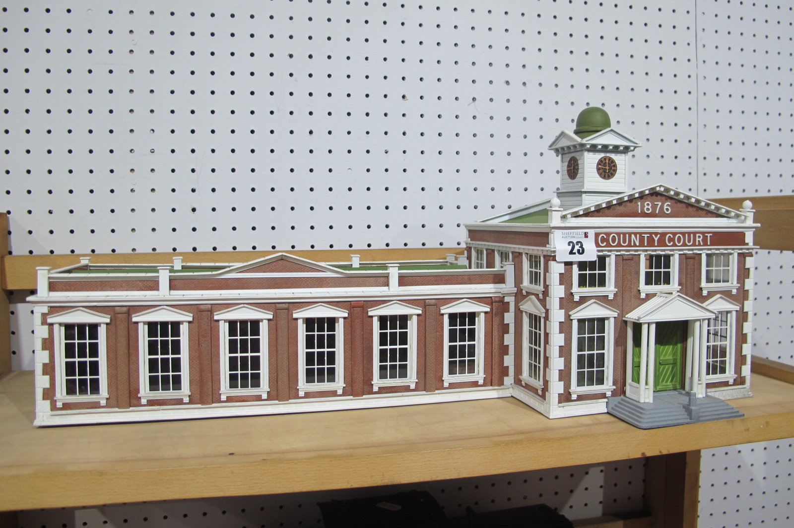 A 7mm/'O' Gauge 'County Court' Building, small parts damaged.