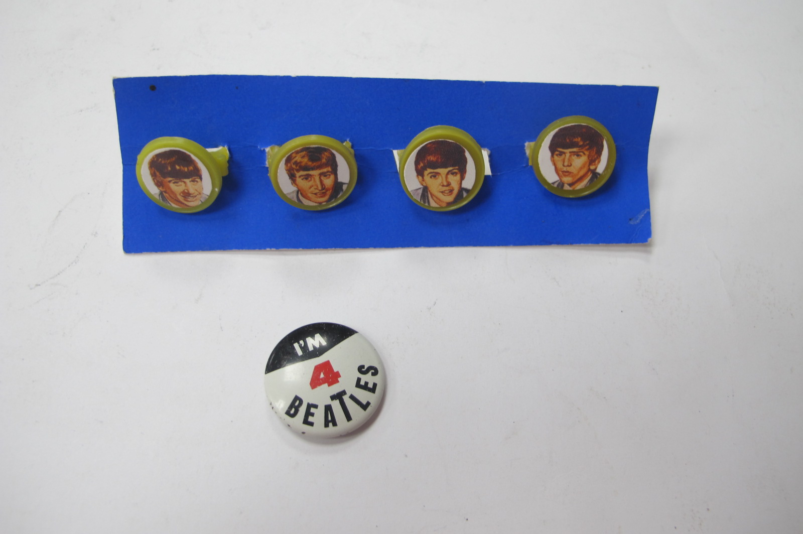 The Beatles 'I'm 4 Beatles' Pin Badge, by Green Duck Co, Chicago 2.2cm diameter, four plastic