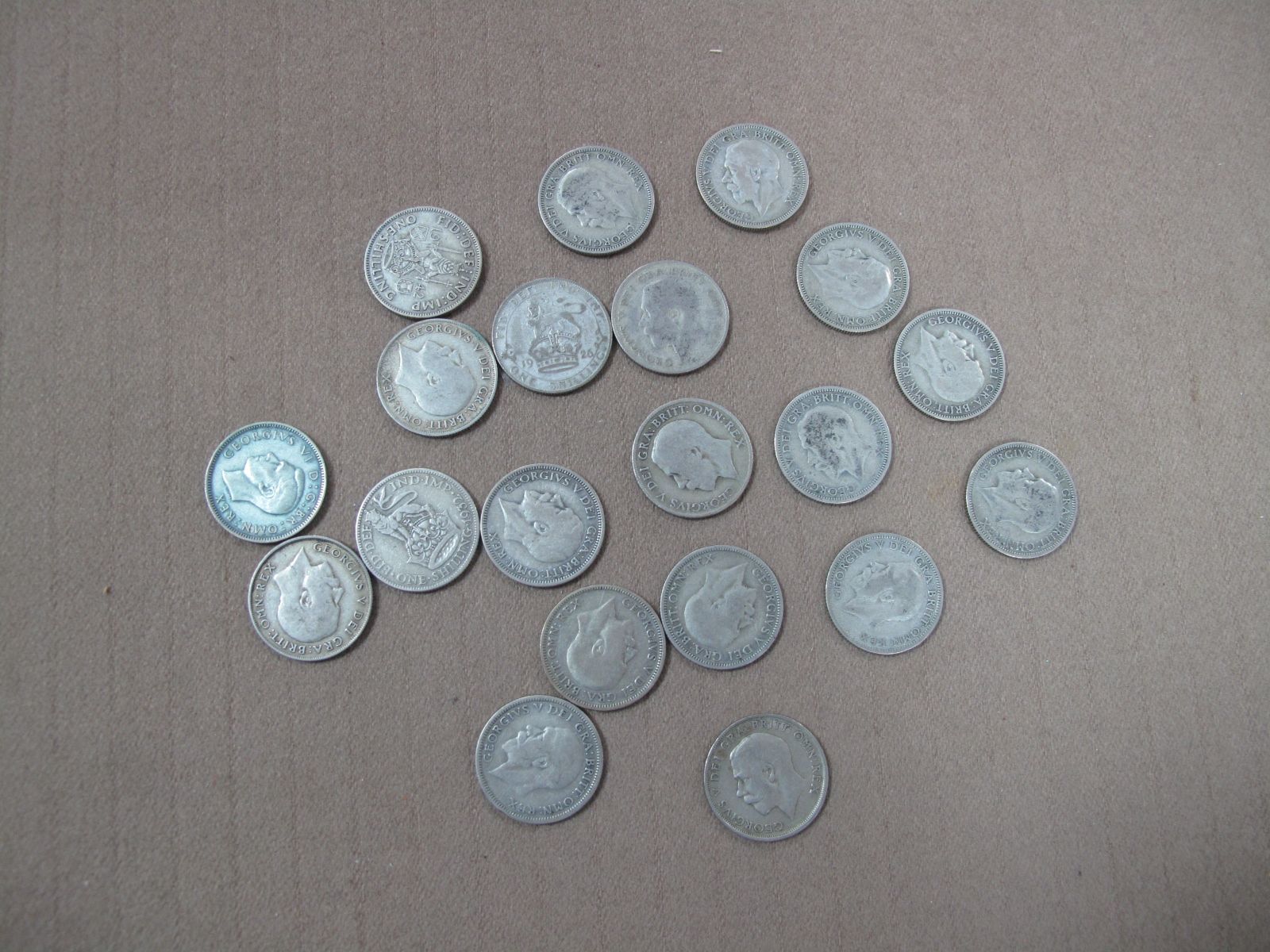 A Large Amount of Pre 1947 Silver Shillings, total weight 110g.