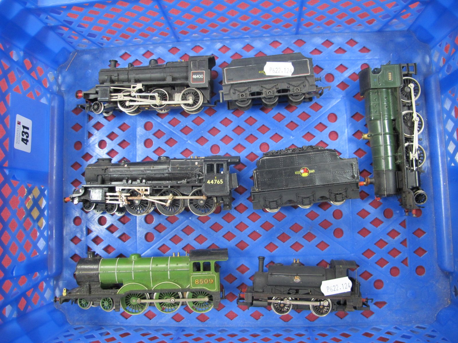 Five 'OO' Gauge/4mm Steam Locomotives, for spares and repair - A Hornby 0-4-0 saddle tank BR black