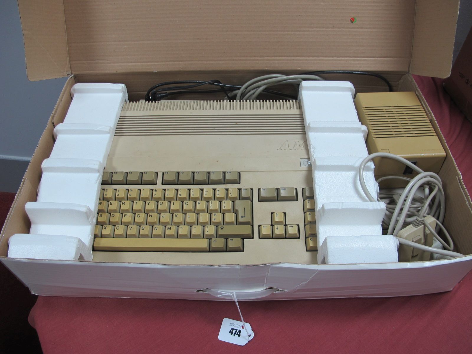 Vintage Gaming- Commodore Amiga 500 Plus Vintage Console, (unchecked for completeness, untested).