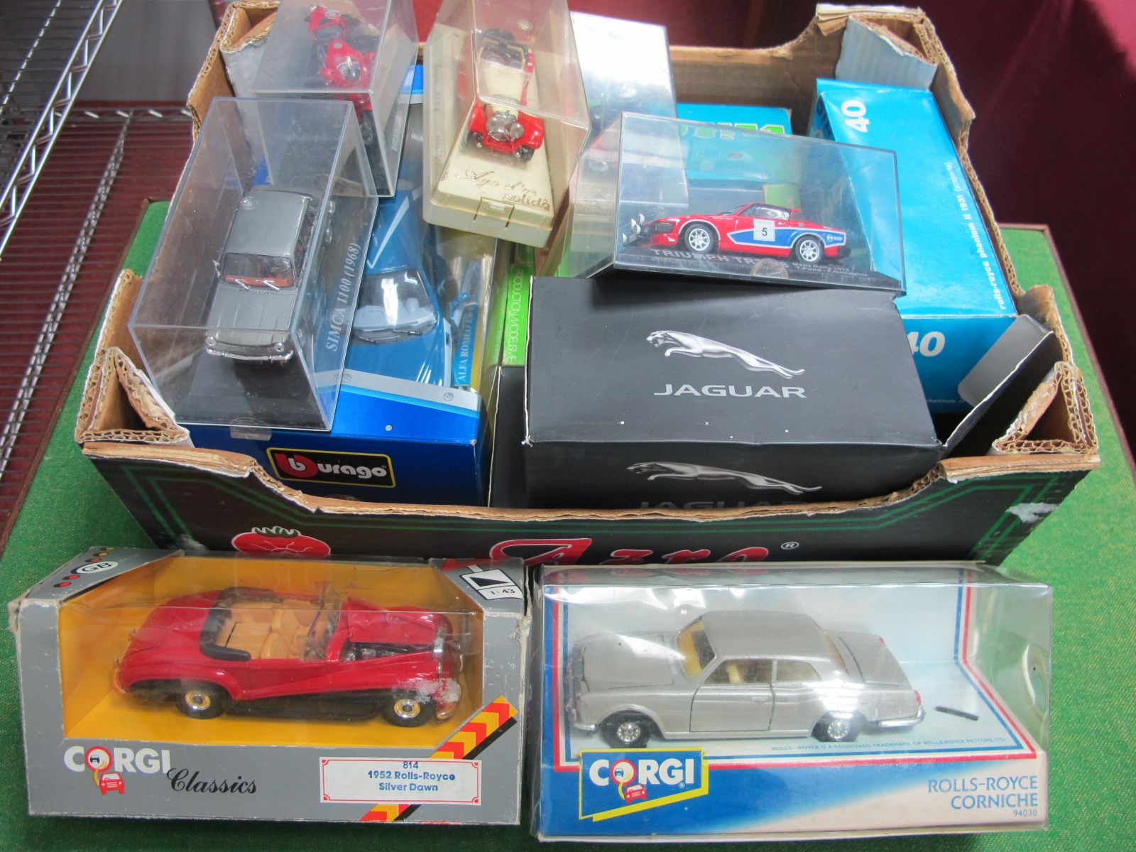 A Quantity of Boxed Display Diecast Vehicles, including Corgi 94030 Rolls Royce Corniche, Corgi