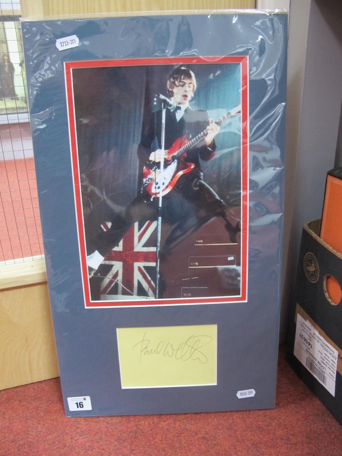 Paul Weller Signature (Unverified), mounted alongside a photograph.