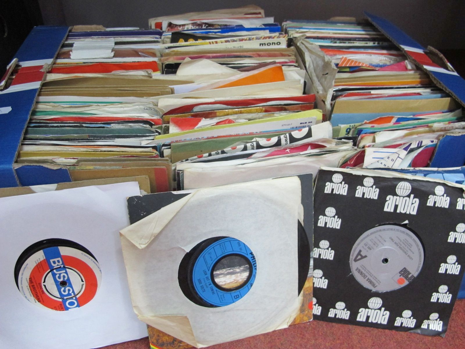 A Large Quantity of 7" Singles, an eclectic mix with artists such as Coldplay, Free, Style