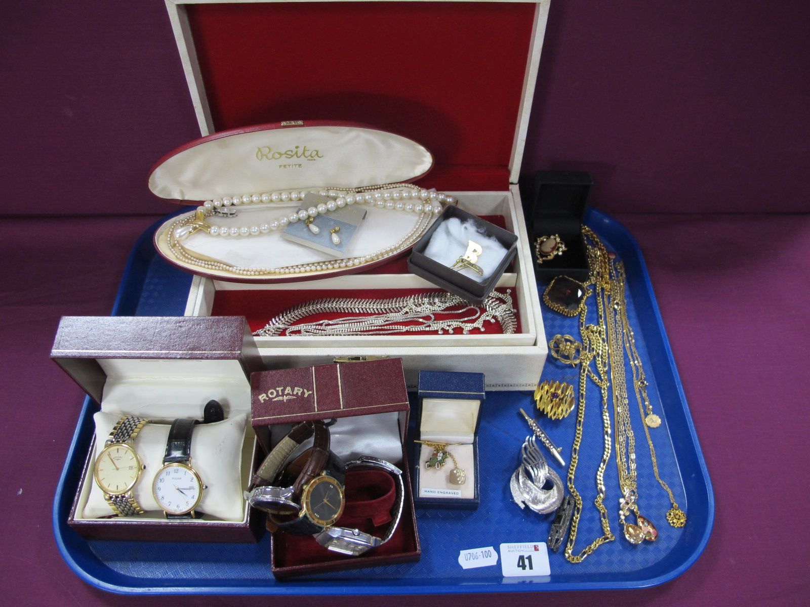 A Selection of Modern Costume Jewellery, includng gilt coloured chains, ornate brooches, an Art Deco
