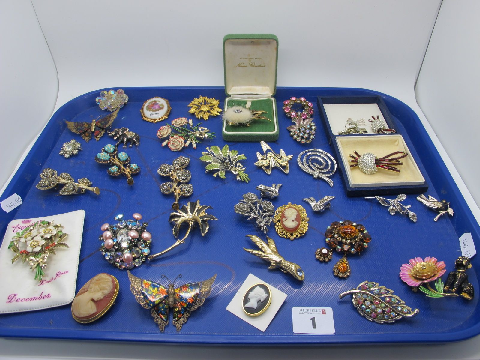 Assorted Vintage and Later Costume Brooches, including matching brooch and clip on earrings, cameo