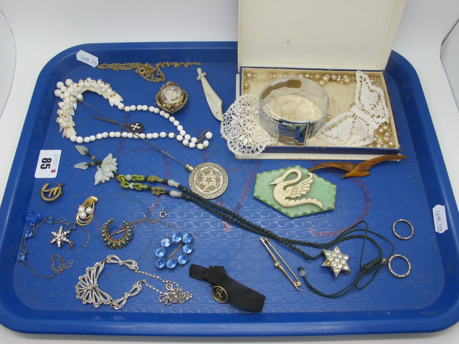Victorian and Later Costume Jewellery, including oval swivel locket brooch, with glazed front and