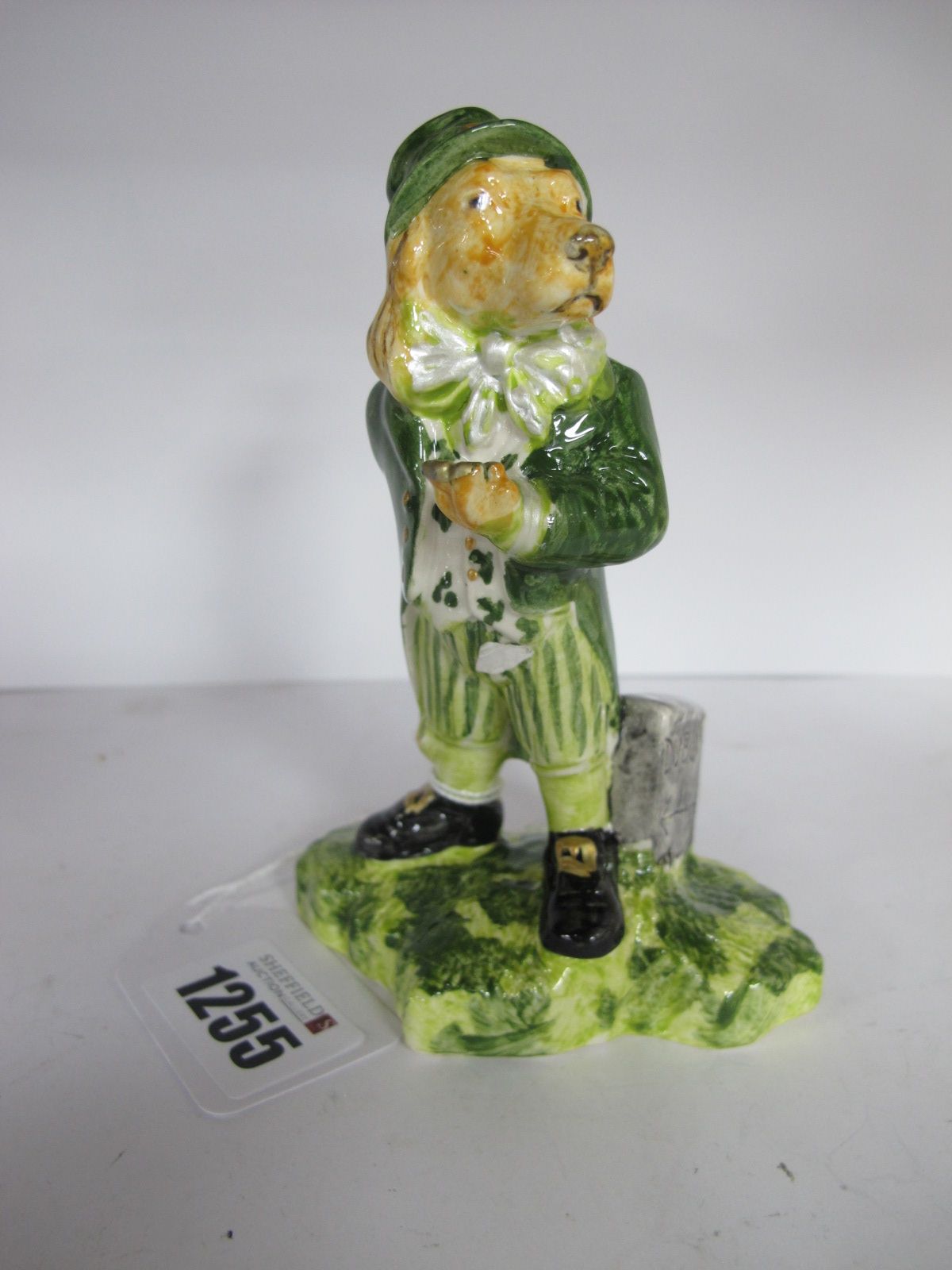 Anita Harris Irish Setter Dog (Dublin), with green hat, limited edition 8/10, gold signed, 13cm