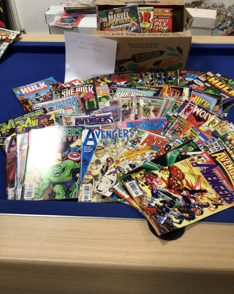 Over 100 Marvel Comics Excellent Condition