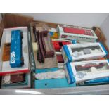 Twenty Four Items of 'HO' Gauge U.S.A Outline Rolling Stock, box vans, gondola's well wagon plus