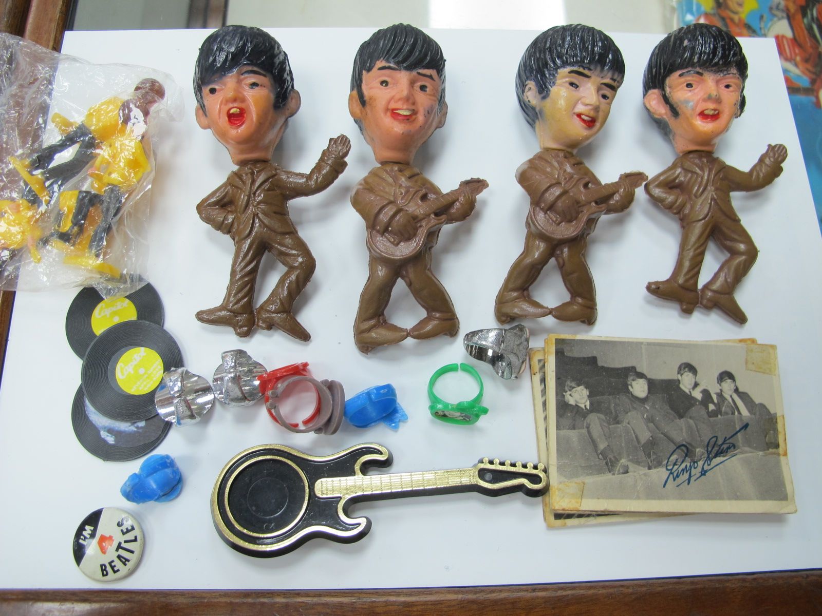 The Beatles, 1960's badges, rings, bubble gum cards.