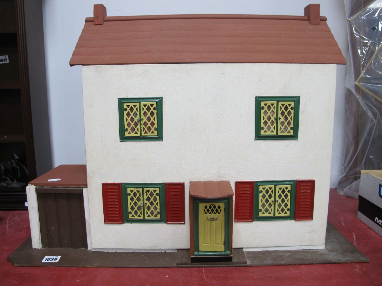 Dolls House, 70cm wide, with contents, including Japanese plastic items.
