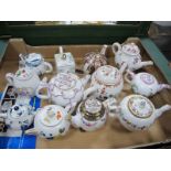 Franklin Mint V & A Teapot Collection. (12)