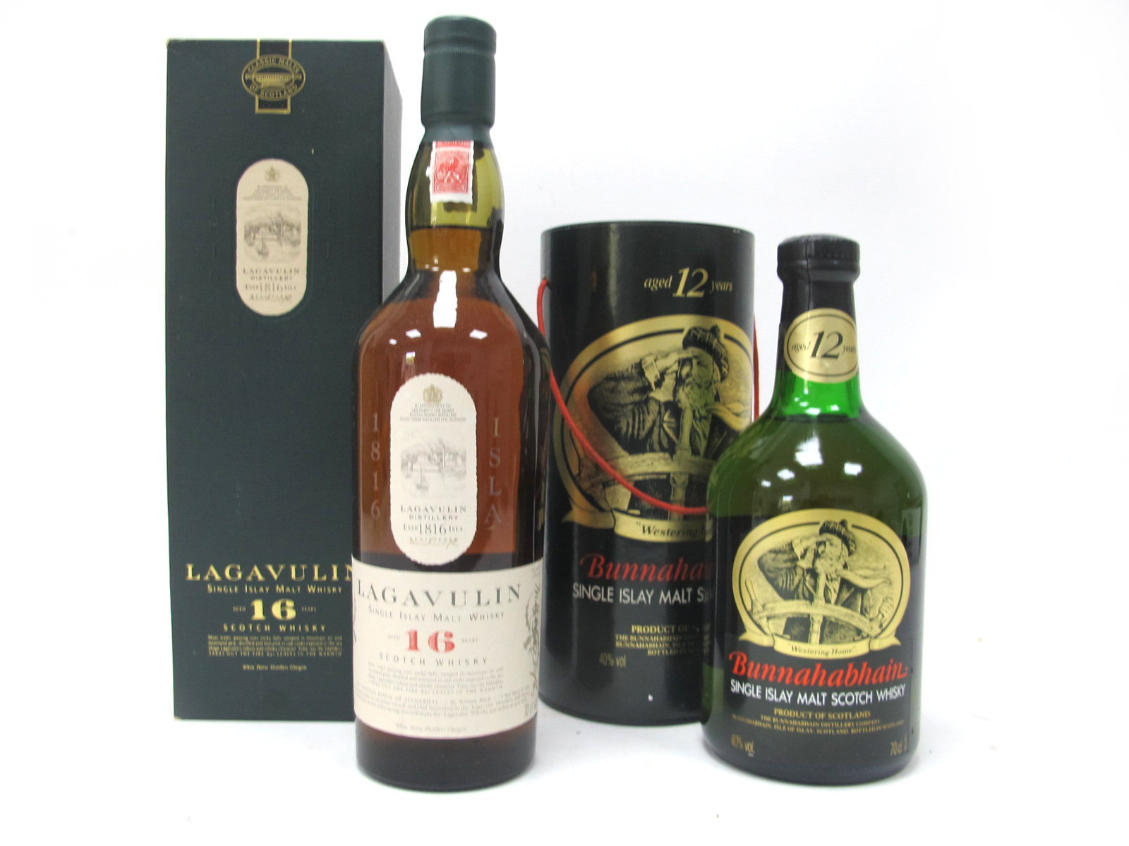 Whisky - Lagavulin Single Islay Malt Scotch Whisky Aged 16 Years, 70cl, 43% Vol., in carton;