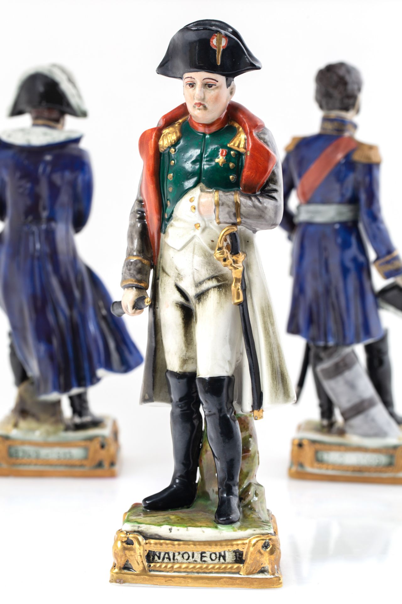 A SET OF THREE GERMAN PORCELAIN FIGURES OF NAPOLEON, NEY AND LANNES, SCHUMANN, DRESDEN, EARLY 20TH C - Bild 3 aus 11