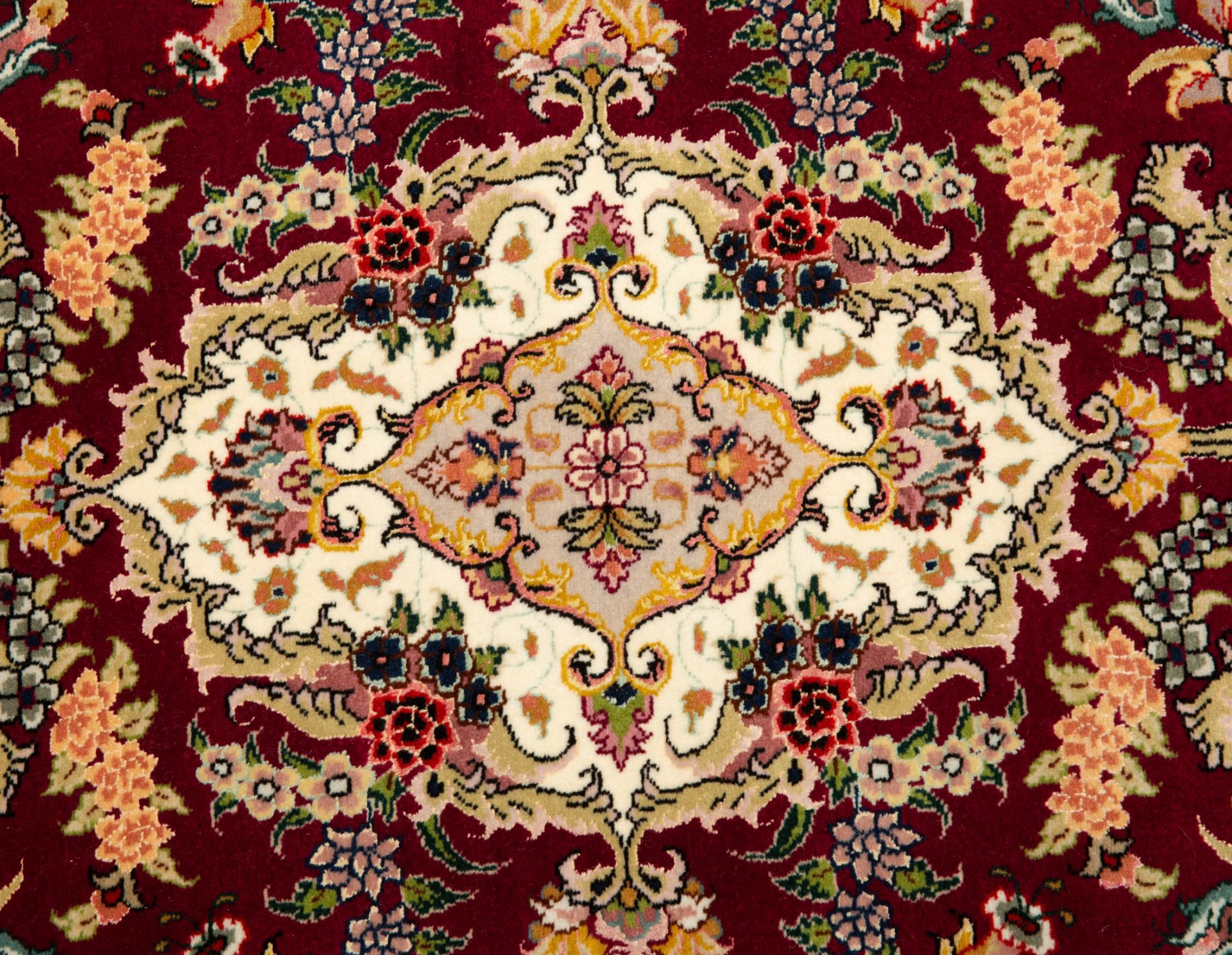 A LARGE IRANIAN WOOL AND SILK HALL RUNNER - Image 2 of 3