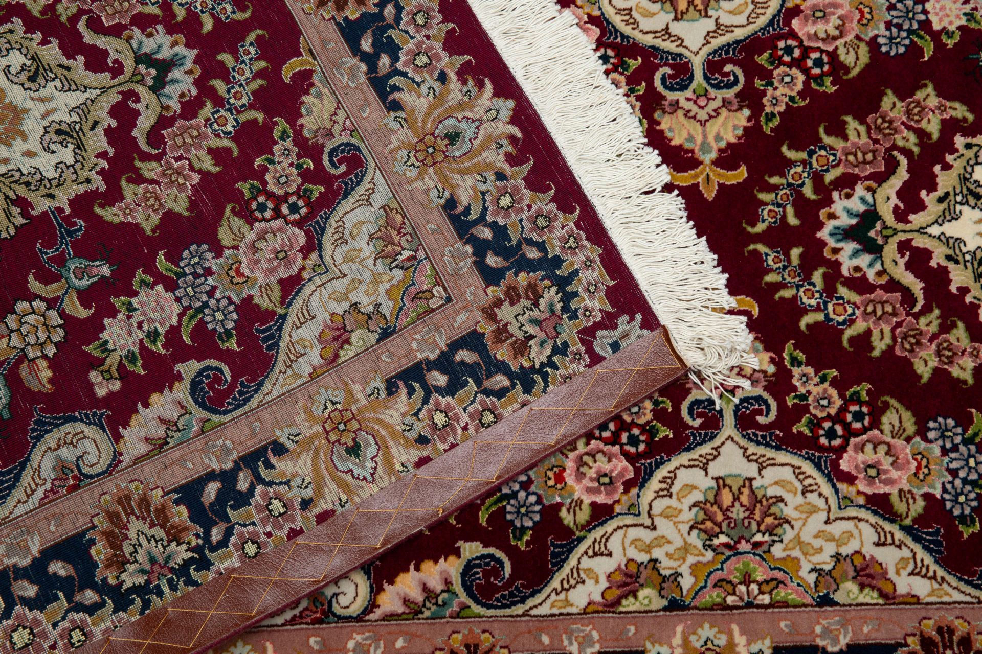 A LARGE IRANIAN WOOL AND SILK HALL RUNNER - Image 3 of 3