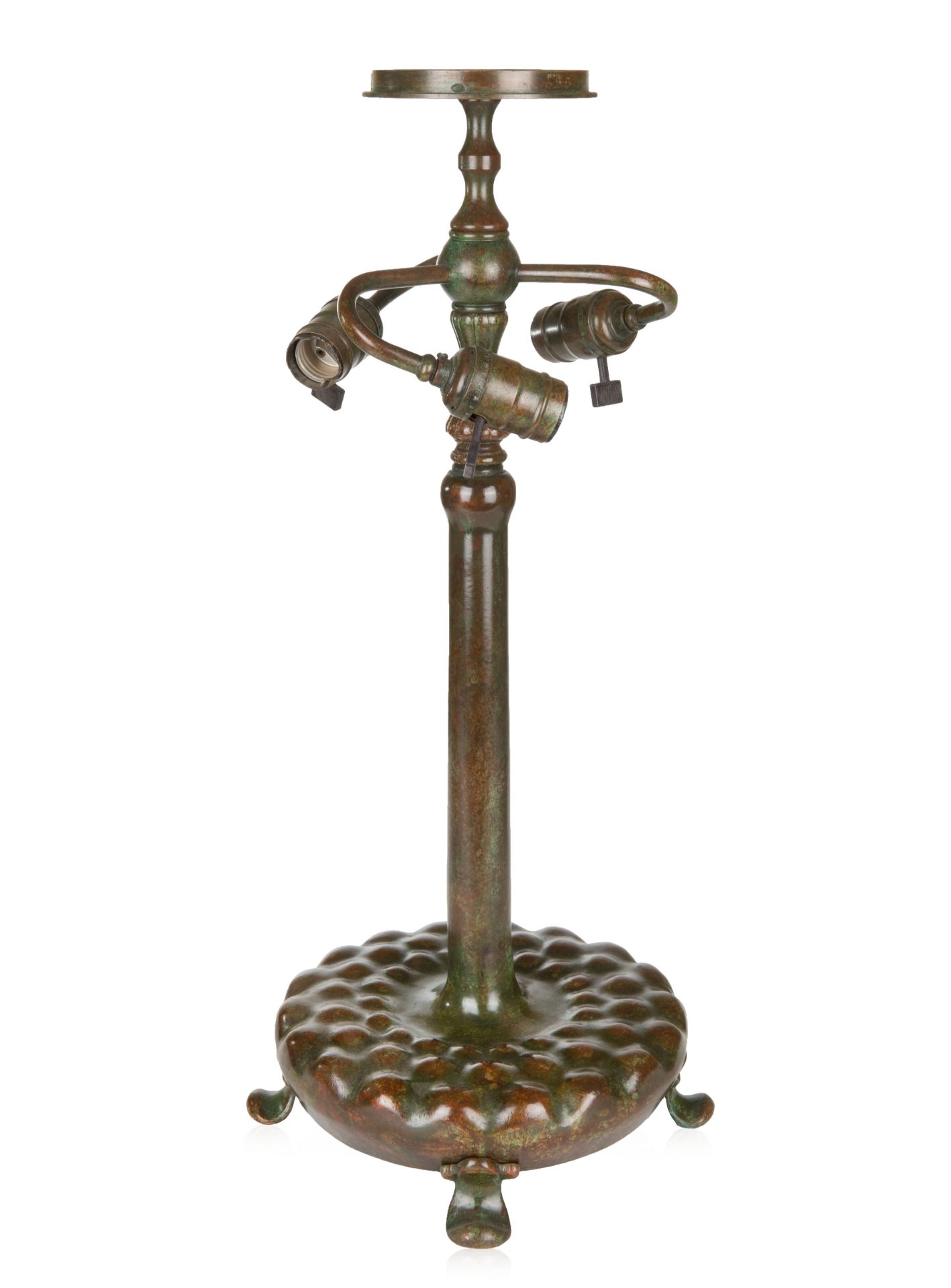 A MODERN 'MORNING GLORY' TABLE LAMP, MANNER OF TIFFANY STUDIOS - Image 2 of 3