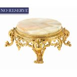 A FRENCH ONYX ORMOLU TABLE PLANT STAND, CIRCA 19TH CENTURY