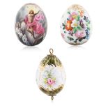A GROUP OF THREE SMALL RUSSIAN PORCELAIN EASTER EGGS, IMPERIAL PORCELAIN FACTORY, ST. PETERSBURG, LA