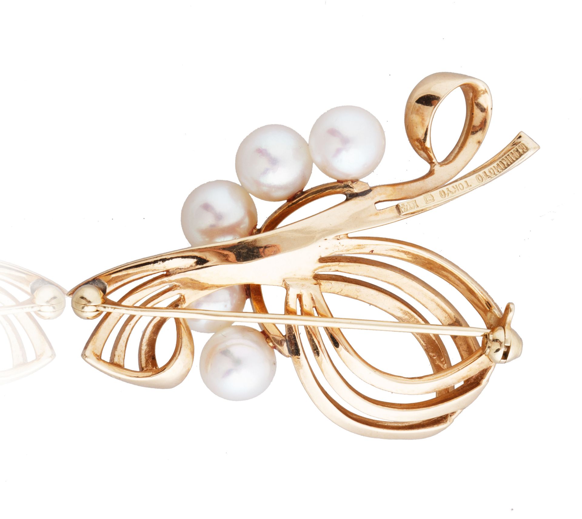 MIKIMOTO TOKYO CULTURED PEARL AND GOLD BROOCH - Image 2 of 4