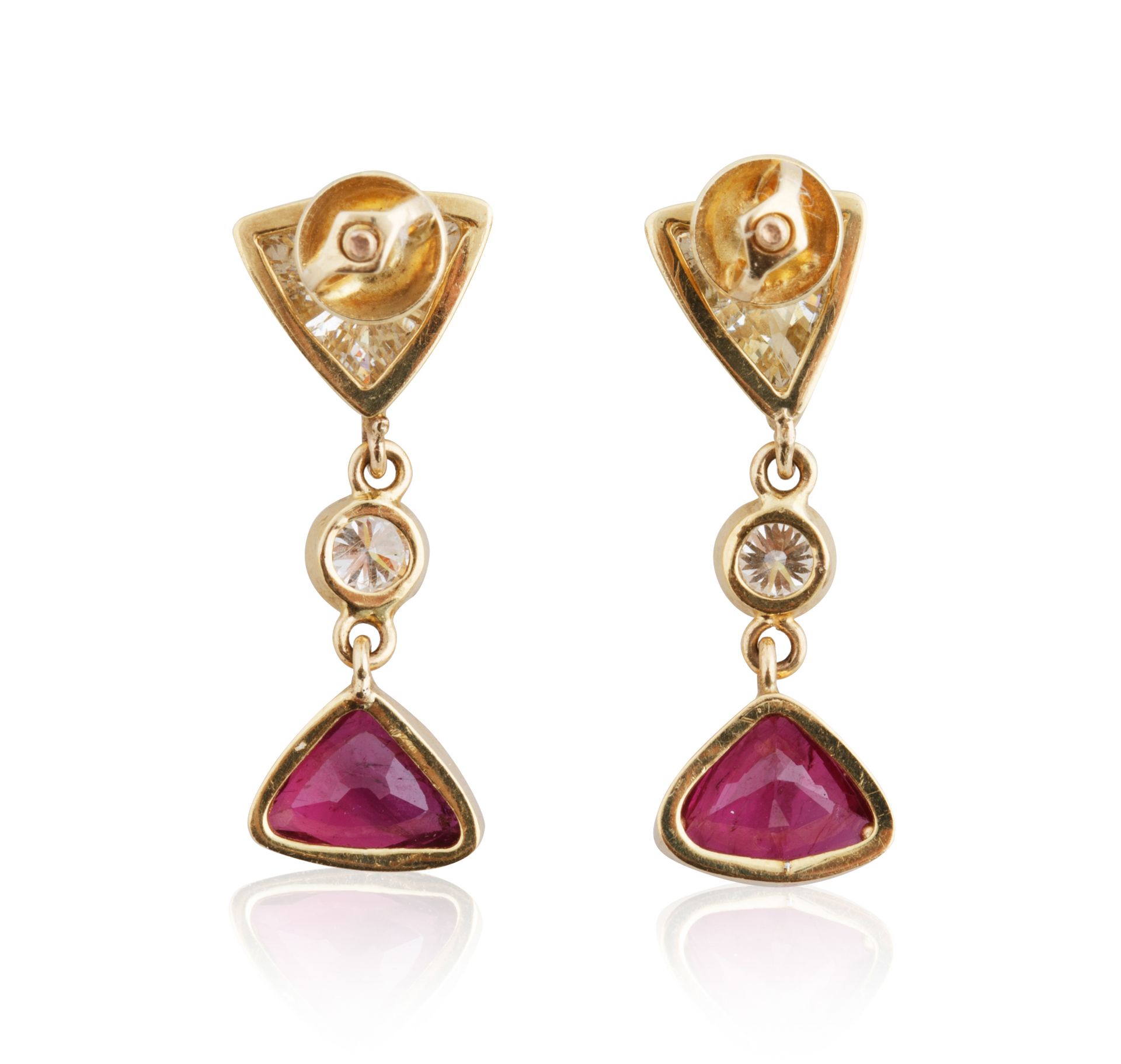 A PAIR OF DIAMOND, RUBY AND GOLD EARRINGS - Image 2 of 4