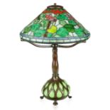 TIFFANY-STYLE 'HOLLY BUSH' TABLE LAMP