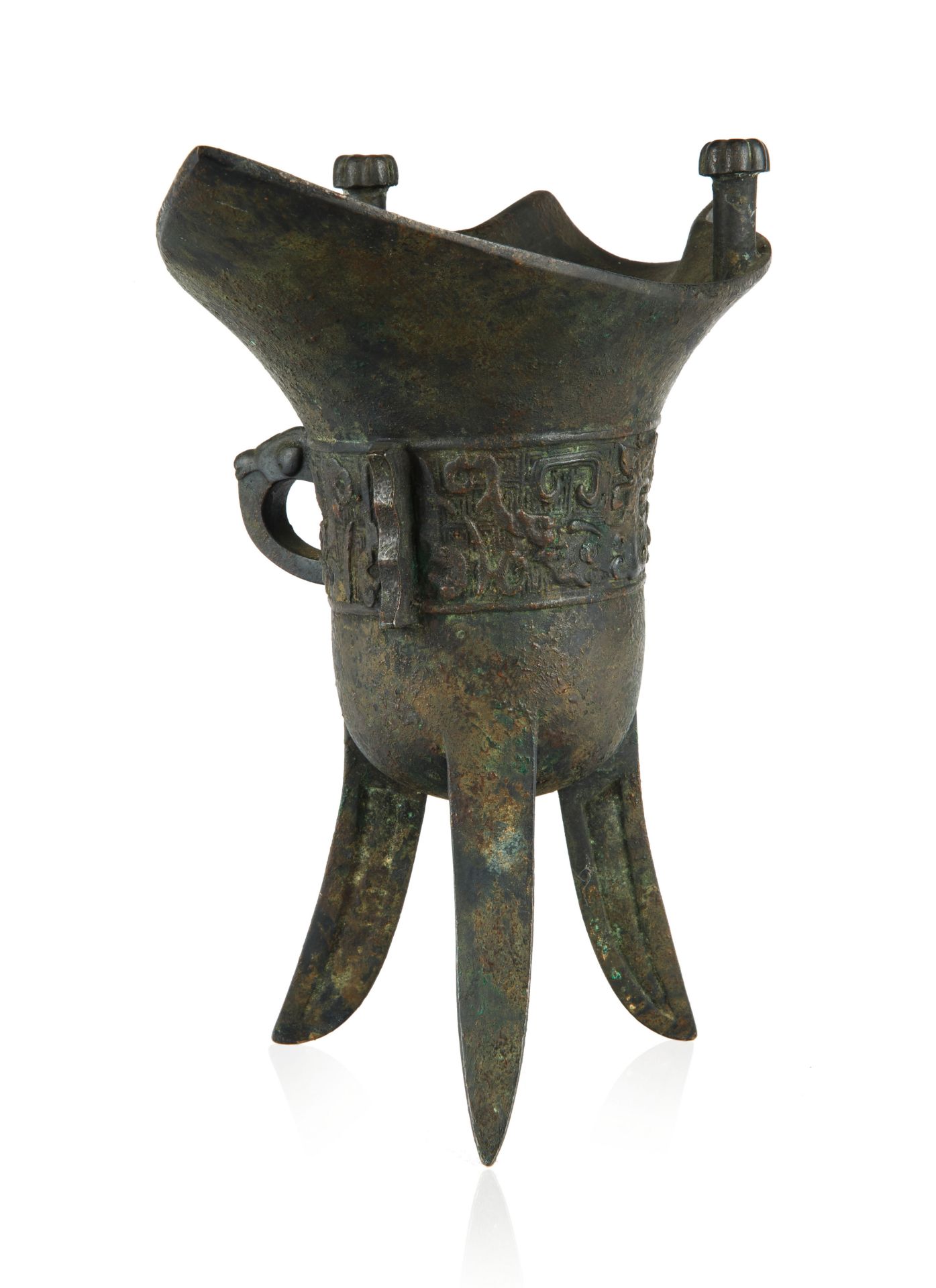 A CHINESE ARCHAIC-STYLE JUE RITUAL WINE VESSEL - Image 2 of 4