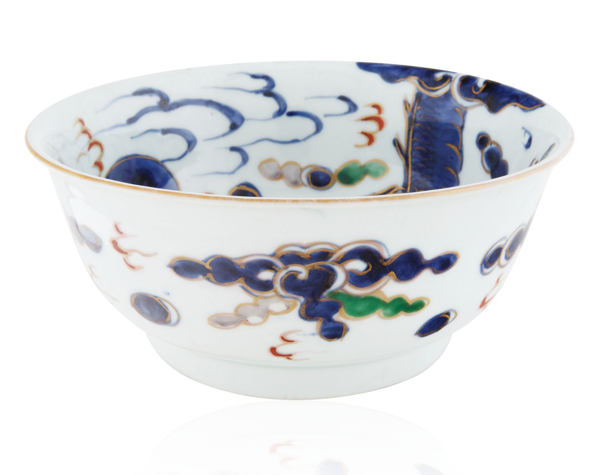 A CHINESE DRAGON PORCELAIN BOWL