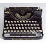 VINTAGE UNDERWOOD PORTABLE TYPEWRITER