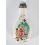 19TH-CENTURY CHINESE PORCELAIN SNUFF BOTTLE