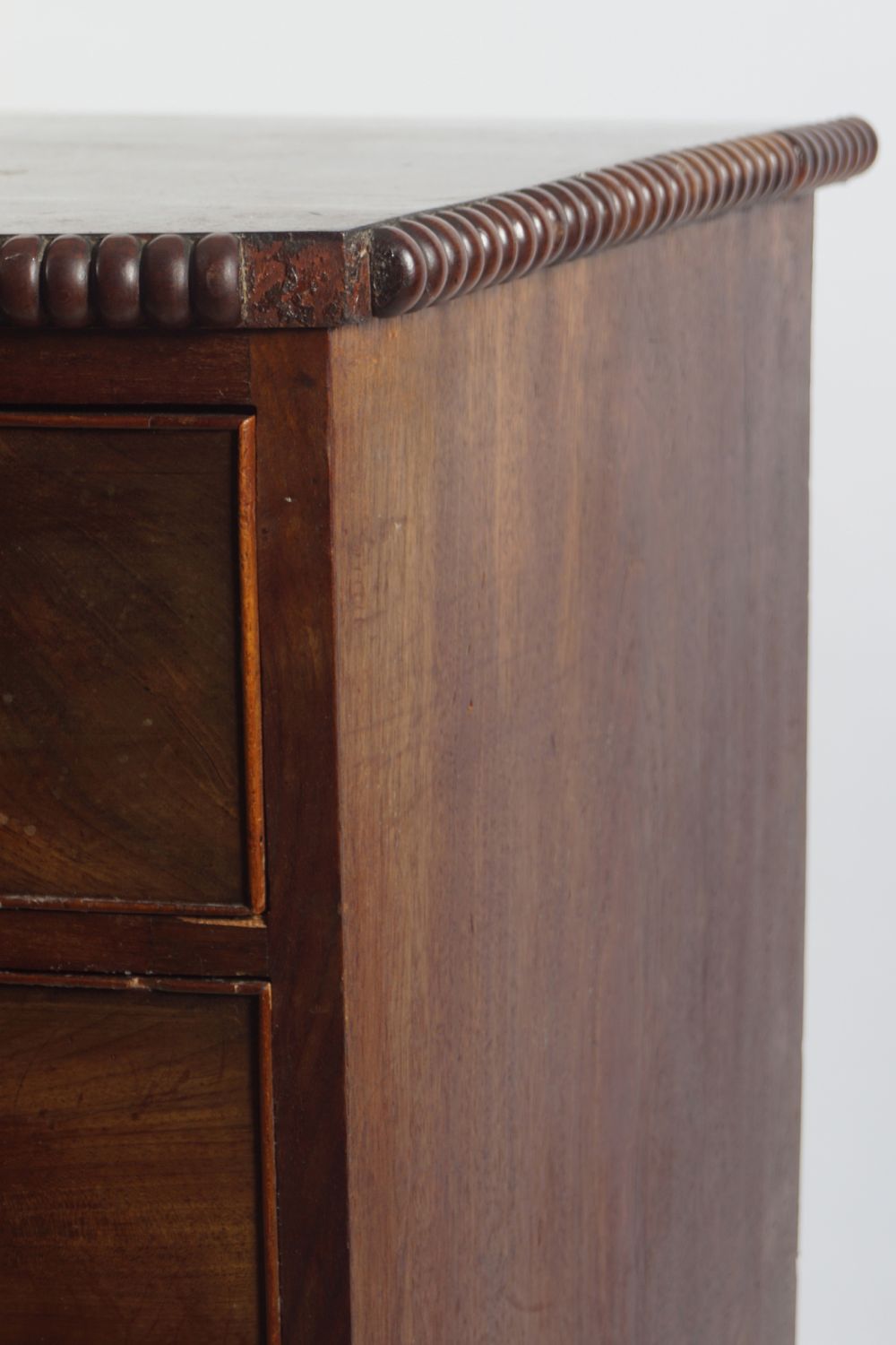 REGENCY MAHOGANY BOW FRONT CHEST - Image 3 of 4