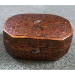 19TH-CENTURY LACQUERED PAPIER MACHE BOX