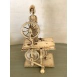 19TH-CENTURY IVORY SPINNING WHEEL