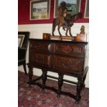 18TH-CENTURY OAK CHEST