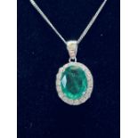 18CT WHITE GOLD COLUMBIAN EMERALD PENDANT