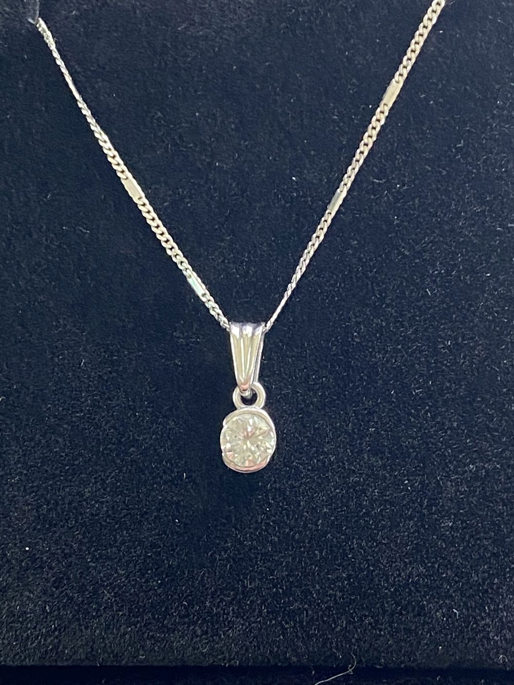 18CT WHITE GOLD BEZEL SET DIAMOND PENDANT - Image 3 of 3