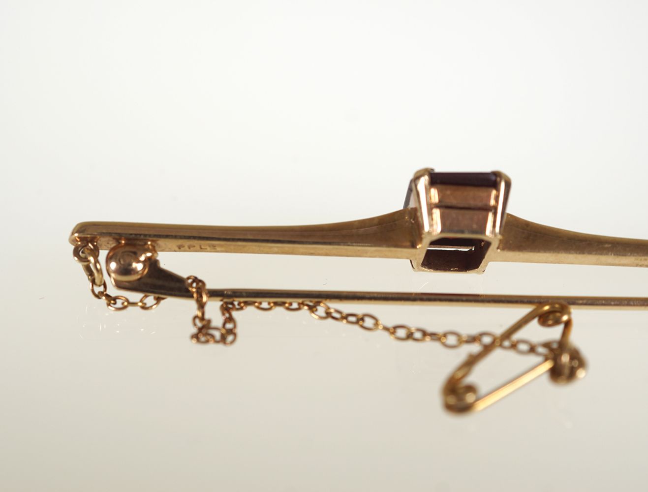 9 CARAT GOLD TIE PIN - Image 4 of 5