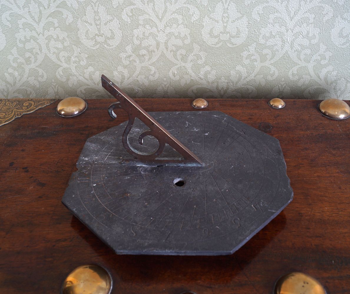 IRISH 18TH-CENTURY SLATE SUNDIAL