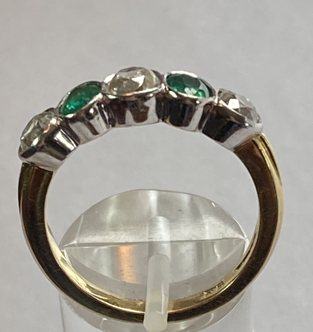 COLUMBIAN EMERALD AND DIAMOND RING - Image 7 of 12